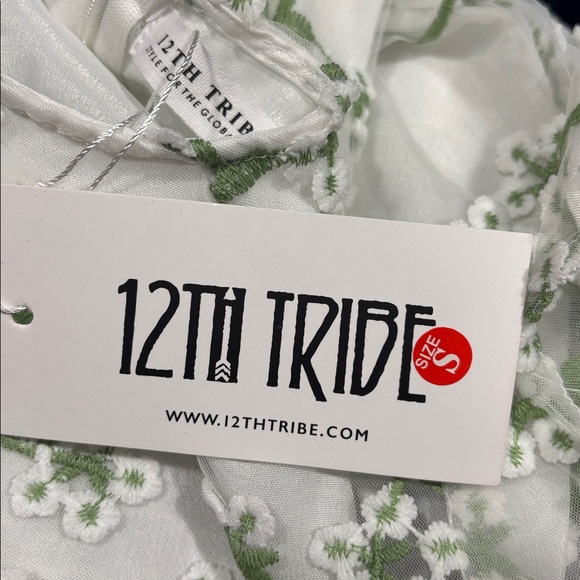 NWT!! 12th Tribe White Floral Embroidered Dress - Picture 8 of 8